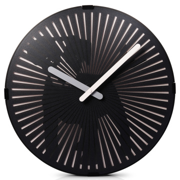 Moving Wall Clock - Schöner Welpe