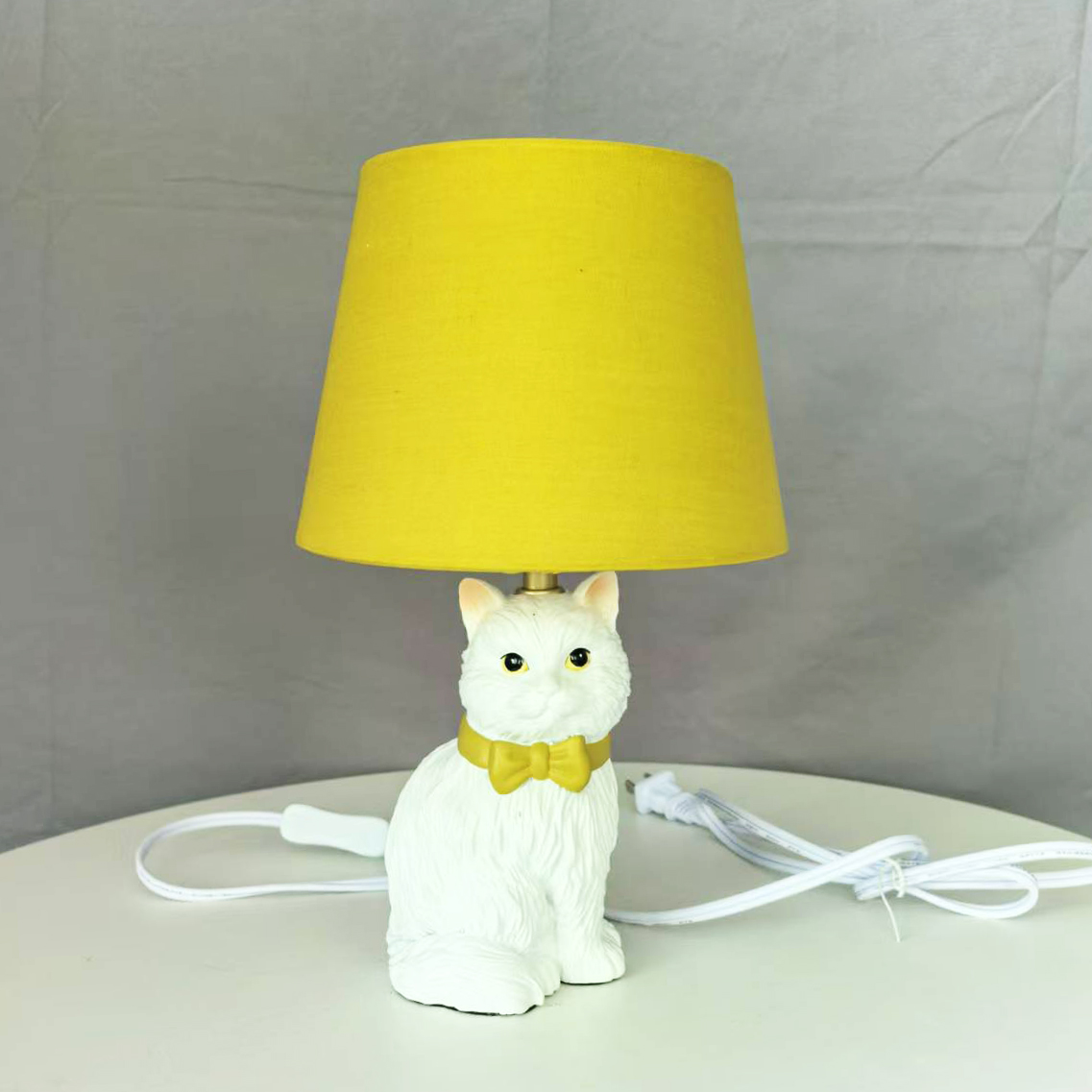 Cartoon cat base fabric shade table lamp (2)