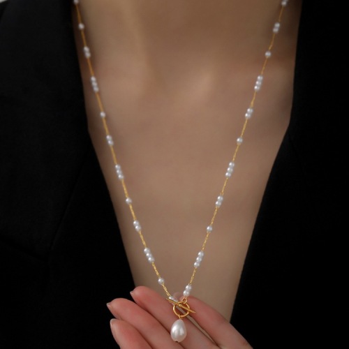 Temperament OT Buckle Long Baroque Pearl Necklace