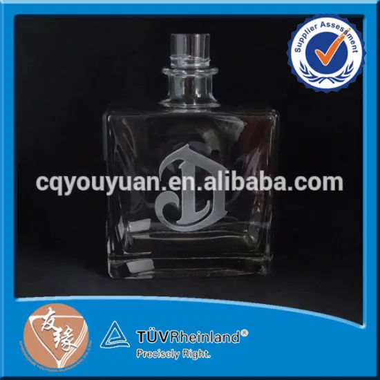 Custom design unique square glass vodka packaging bottle 750 ml