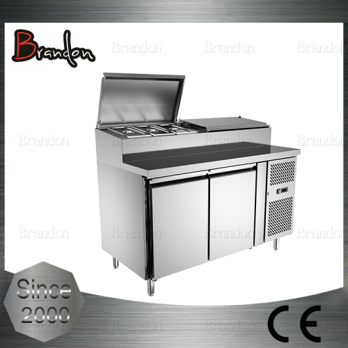 Brandon elegant looking food class sandwich counter with electric chiller