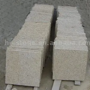 Bush-hammered stone G350