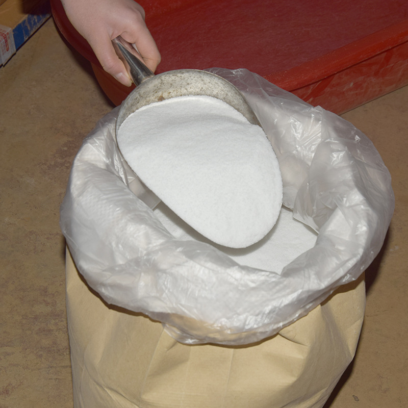 Flocculant polyacrylamide powder