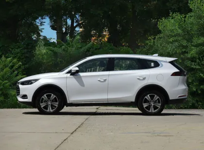 BYD Tang SUV: New Energy Four-Wheeled Adult Vehicle