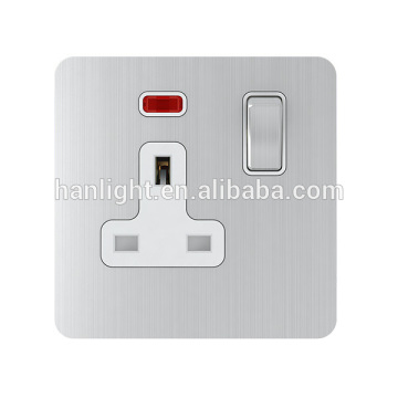 BS 13A 1 gang switched socket with neon