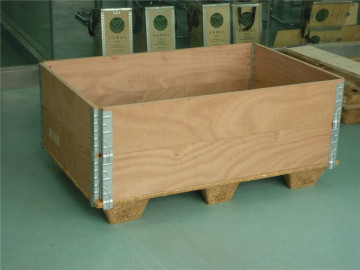Collapsible wooden pallet collar
