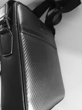 Carbon fiber shoulder bag for men
