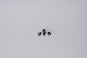 Frit-fused black and white quartz flow cells