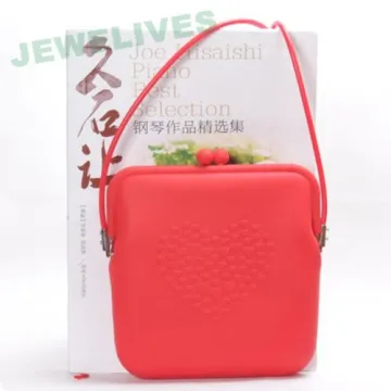 Beautiful Silicone Cosmetic Saddle Bag With Embossed Heart Design 