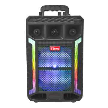 Tecnología de Sonido: Parlantes Recargables Portátiles para Karaoke al Aire Libre