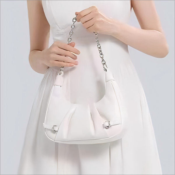 Ladies' shoulder bag for commuting to work