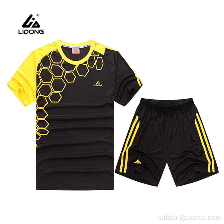 L&#39;uniforme da calcio per bambini imposta maglietta