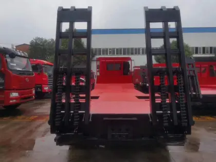 Dongfeng 8X4 Flatbed Transportation Truck