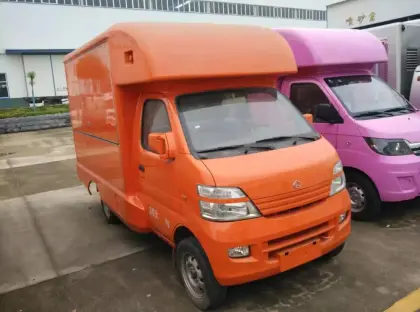 FAW 4x2 commercial van