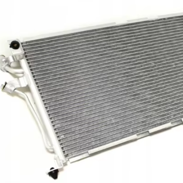 OE番号MN151100を備えた三菱用のメーカー自動アルミニウムコンデンサー