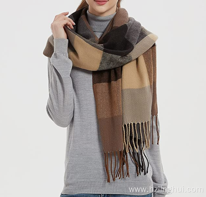 Outdoor fashion plaid shawl Knitted scarf with tassel