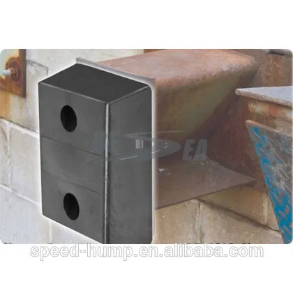 Black Color Durable Rubber Boat & Marine Molded Dock Wall Bumper