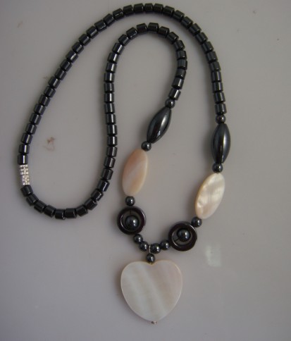 Collier de coquille de perle d&#39;hématite