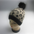 Leopard Jacquard Sombrero de invierno con Pompom