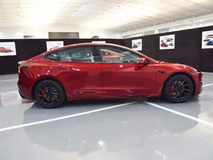 New Energy Electric Vehicle Tesla Model 3