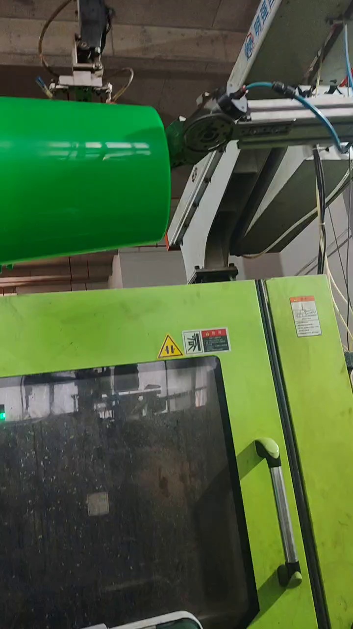 Durable 10 to 15 Liter Plastic Bin for Kitchen and Tea Leaf Disposal