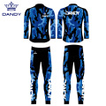 Tracksuit ruangan kanthi sarat