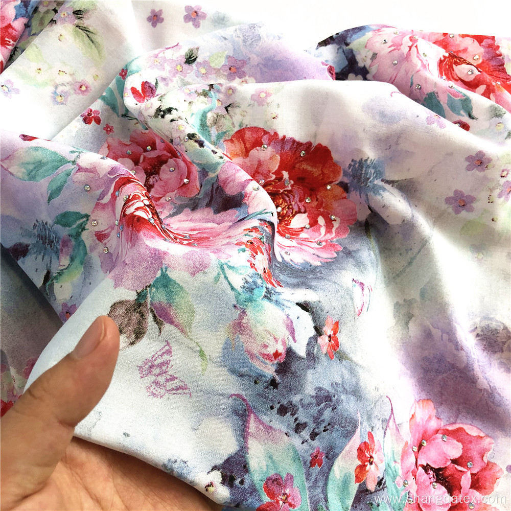 Soft And Comfortable Rayon Semi Digital Printed Fabric