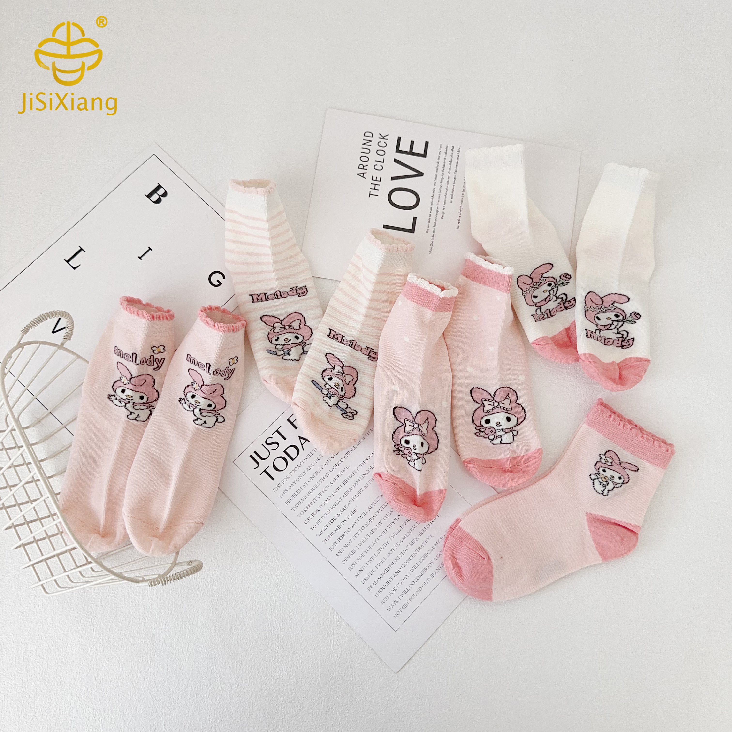 女の子のためのバージョン漫画のメロディーショートソックス