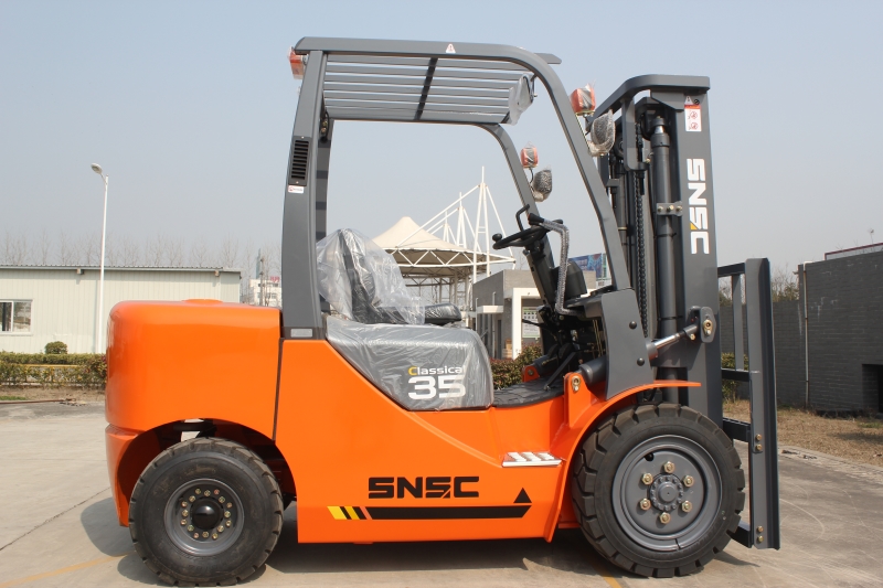 3.5 Ton lift Truck