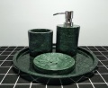 Indiska tillbehör för badrum i grön granit
