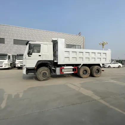 Eight wheel dump truck