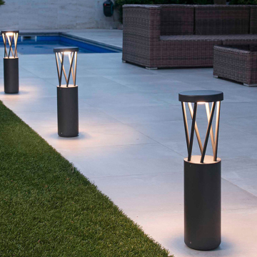 Modern Courtyard Waterproof IP65 Warm White Garden Lights for Lawn and Walkway