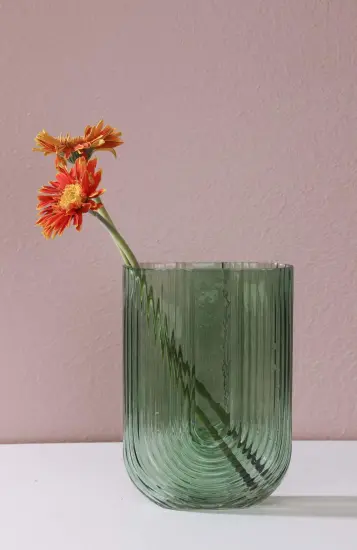 Trendy U-shaped Glass Vase