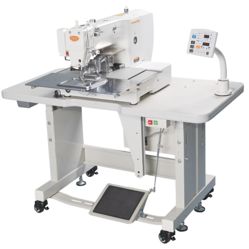 industrial sewing machine for label sewing