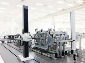 Universal cantilever coordinate measuring machine