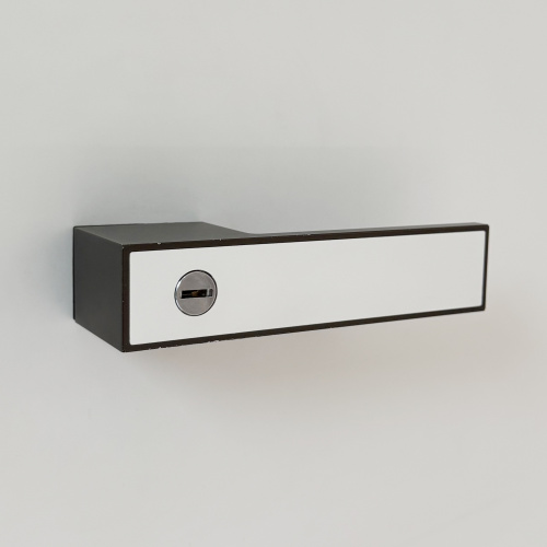 Quarto de laje de porta de madeira maciça invisível sem moldura