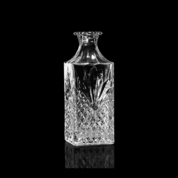 Premium quality square engraved 800ml wholesale whiskey decanter