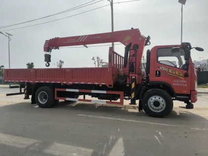 Knuckle Boom Hydraulic Truck Mounted Crane FAW5100wheelbase