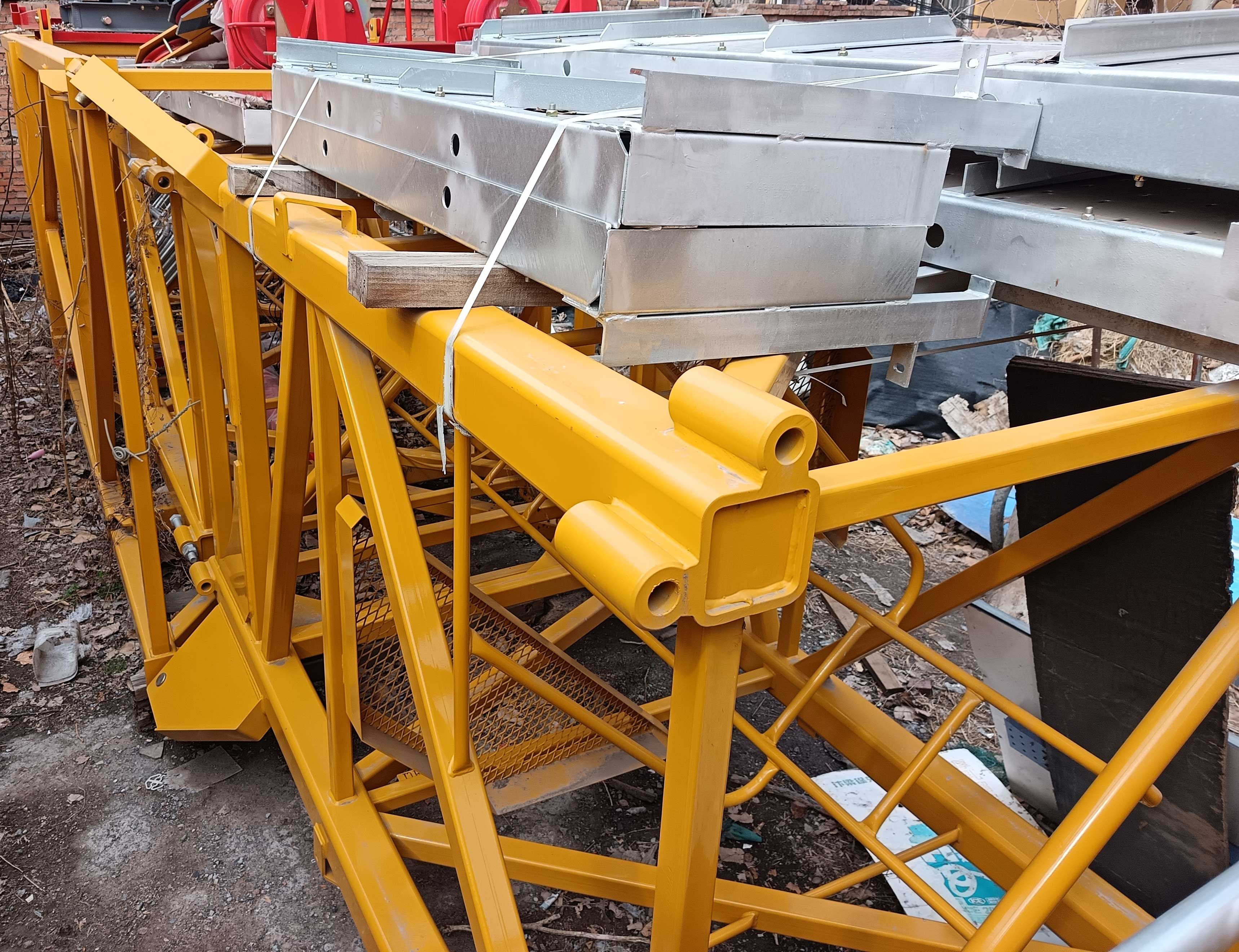 xcmg-used-tower-crane-metal-joints-closeup