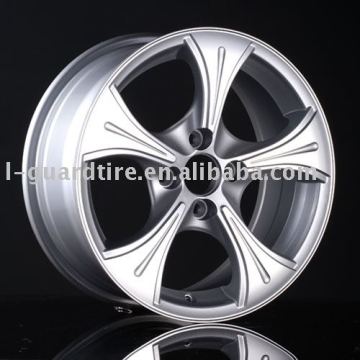 Alloy wheel 519