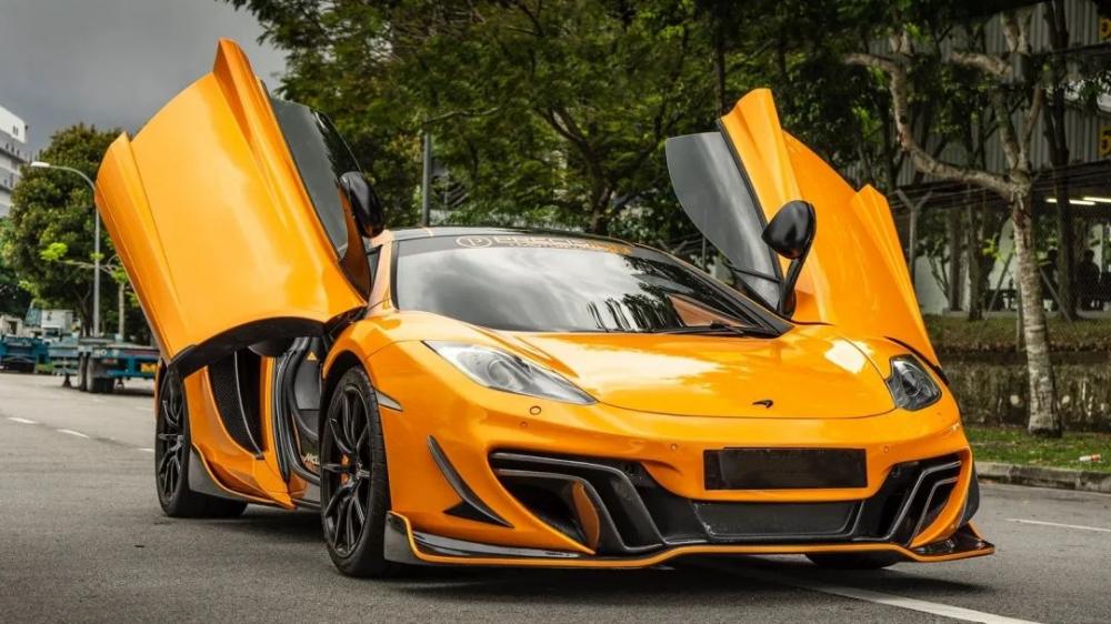 Pet brilhante McLaren Orange Car Vinyl embrulhado