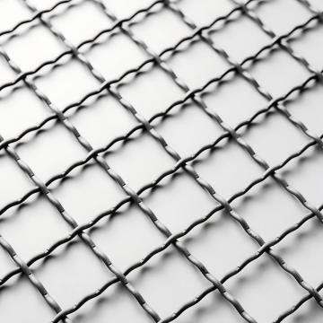 Intermediate crimped wire mesh