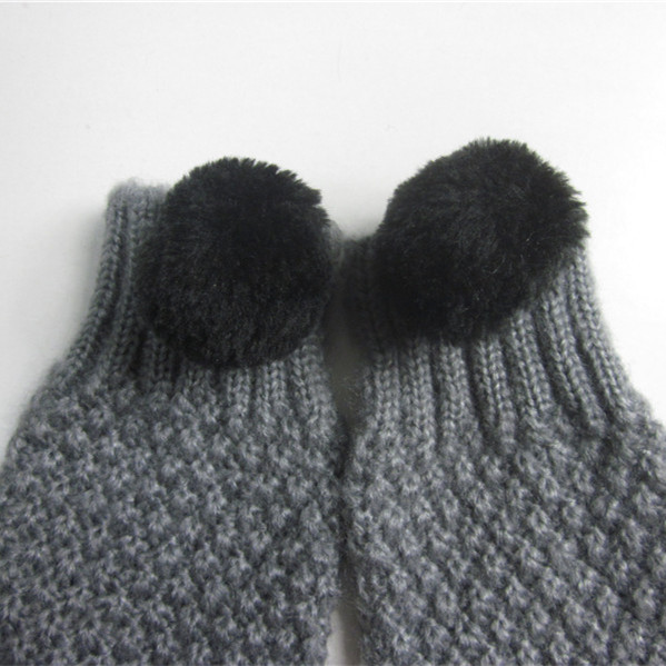 Pompom Gloves (4)