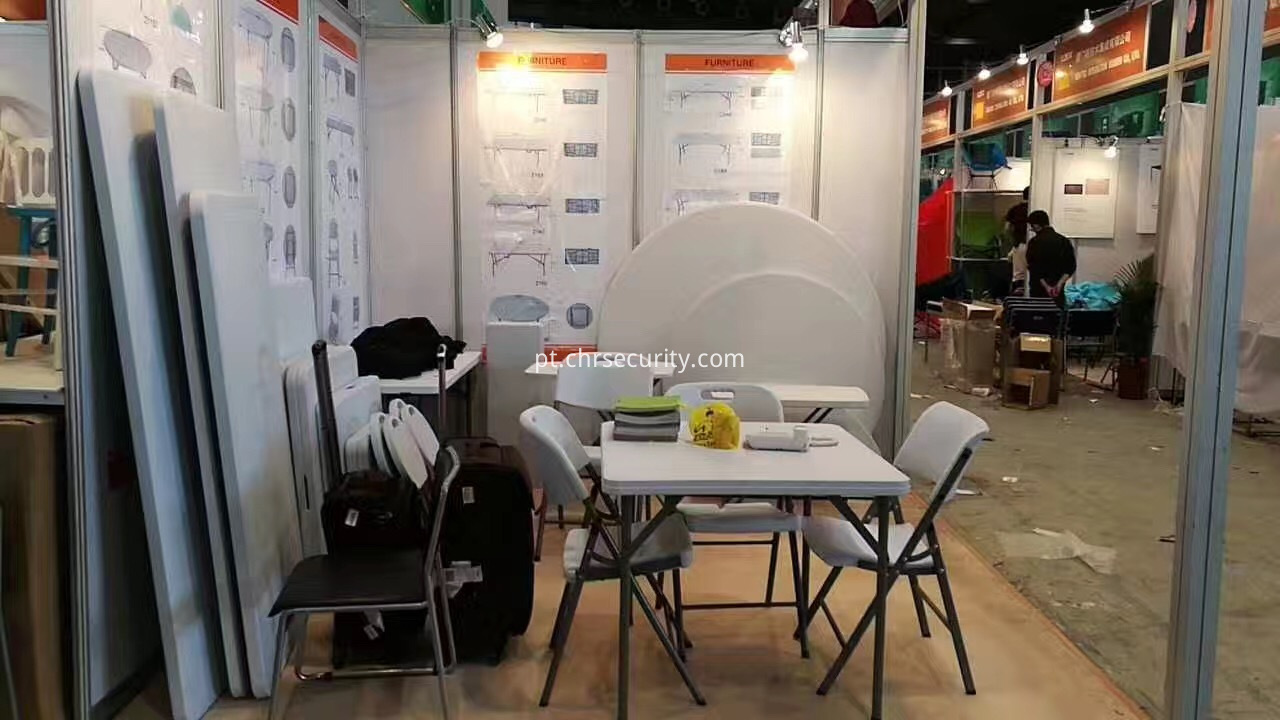 outdoor plastic folding table