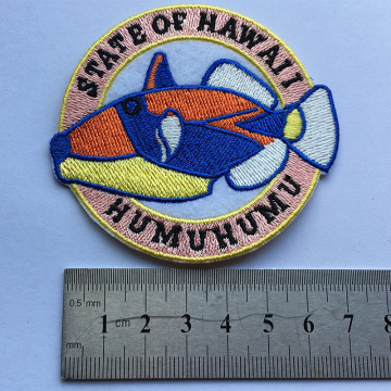 Kleine walvis borduurwerk patch kleding patch cartoon op maat
