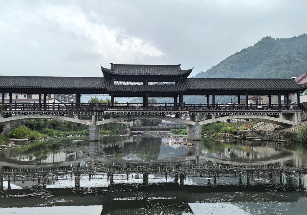 Bridge Musical Fountain