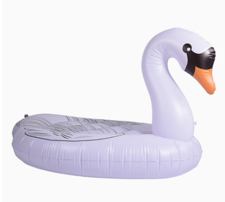 Romantik yaz, şişme havuz yataklarının lüks deneyimi Romantic Summer, Luxurious Experience of Inflatable Pool Beds