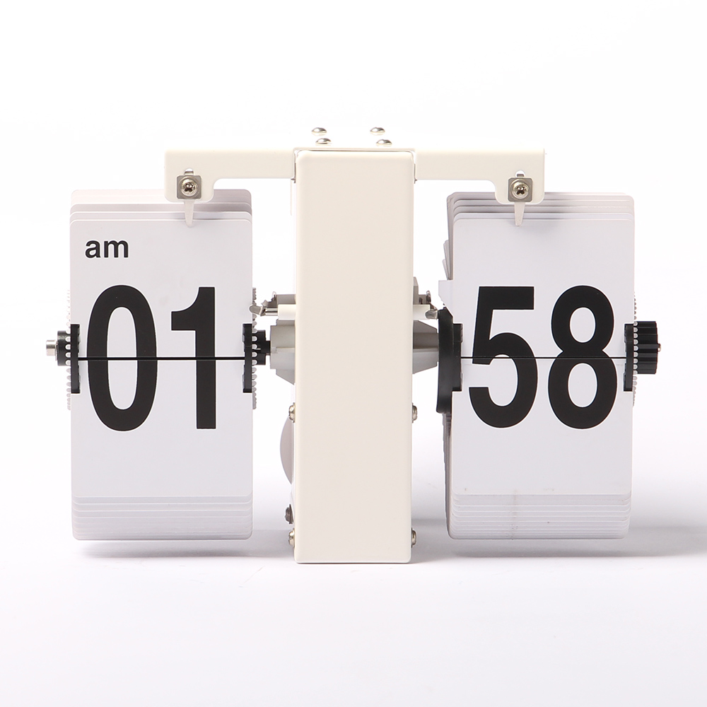 Clock With Flipping Numbers