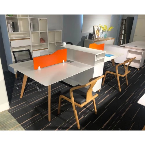 ایستگاه کاری ساده چوب اروپایی