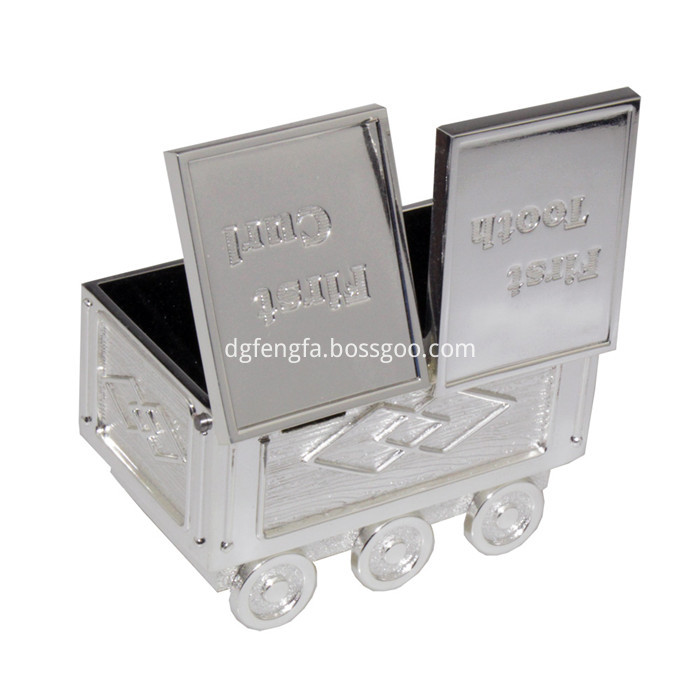 ZZinc alloy train coin bank with car